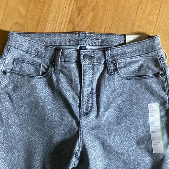 Universal Threads High Rise Skinny Jeans Gray Animal Print sz 12 - Picture 6 of 11